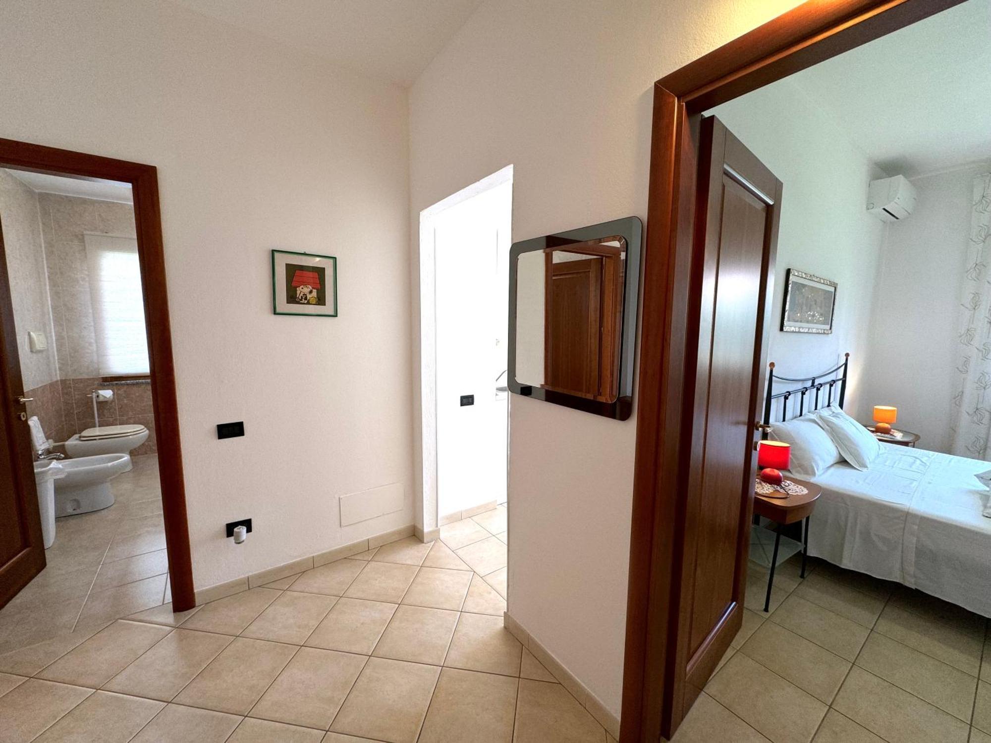 Rosa'S House - Zona Ospedaliera Apartment Cagliari Ngoại thất bức ảnh
