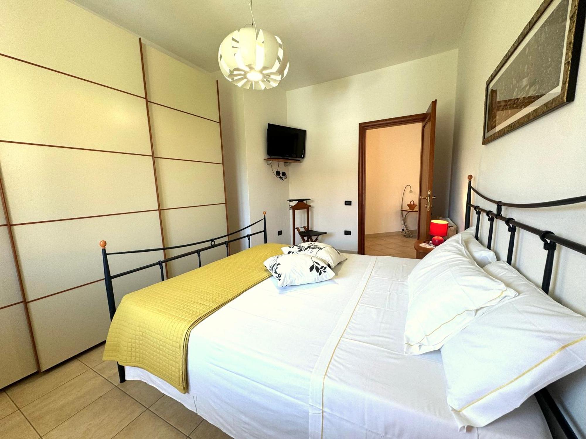 Rosa'S House - Zona Ospedaliera Apartment Cagliari Ngoại thất bức ảnh