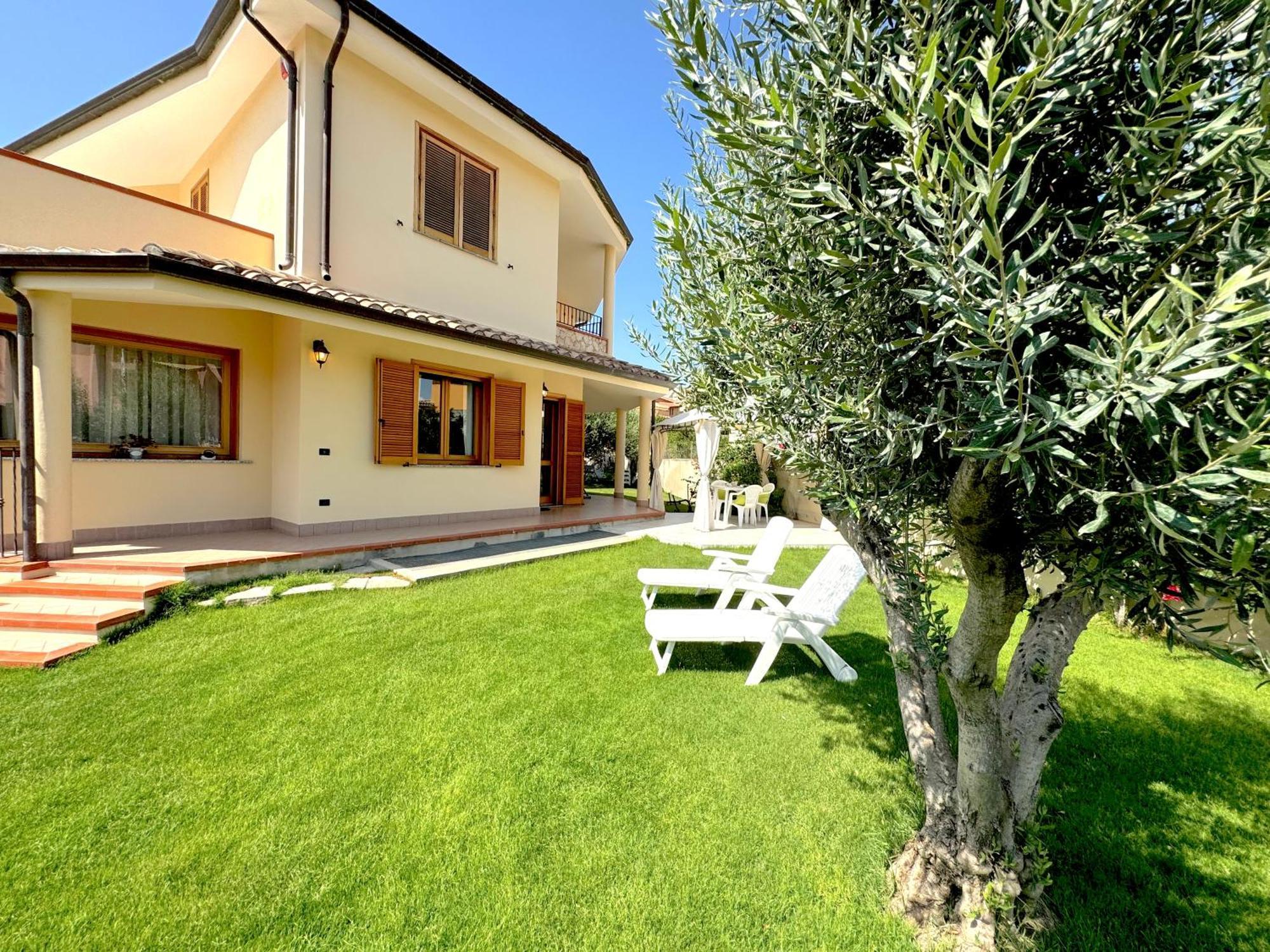 Rosa'S House - Zona Ospedaliera Apartment Cagliari Ngoại thất bức ảnh